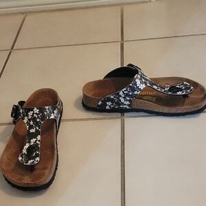 Papullio Black floral sandals size 37 Euro; size 6 US